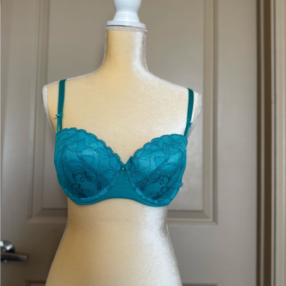 Victorias Secret Teal Lace Underwire Bra